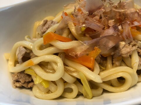 簡単＊バターとめんつゆと白だしで和風焼うどん